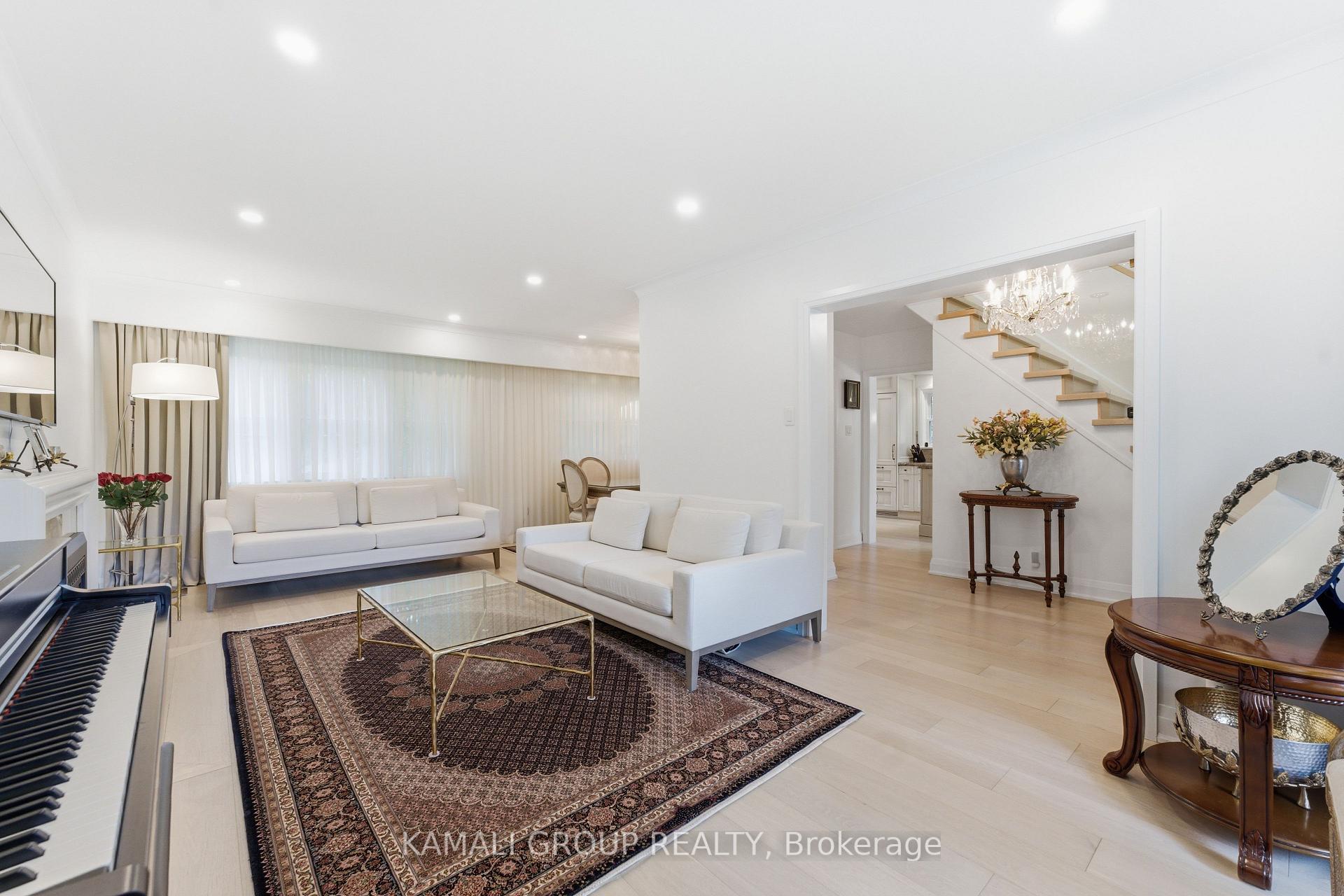 Photo 11 of 30 Blue Ridge Road, North York, Bayview Village — HOMEH