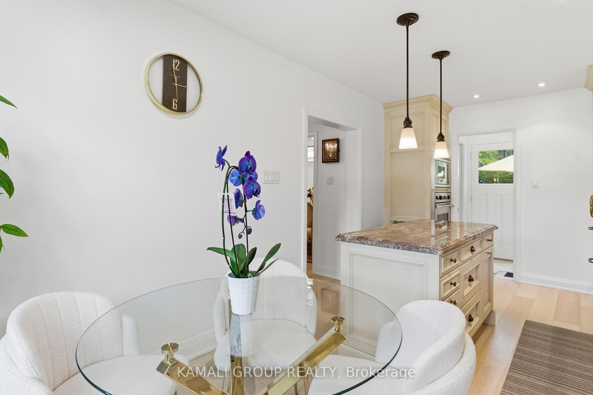Photo 18 of 30 Blue Ridge Road, North York, Bayview Village — HOMEH