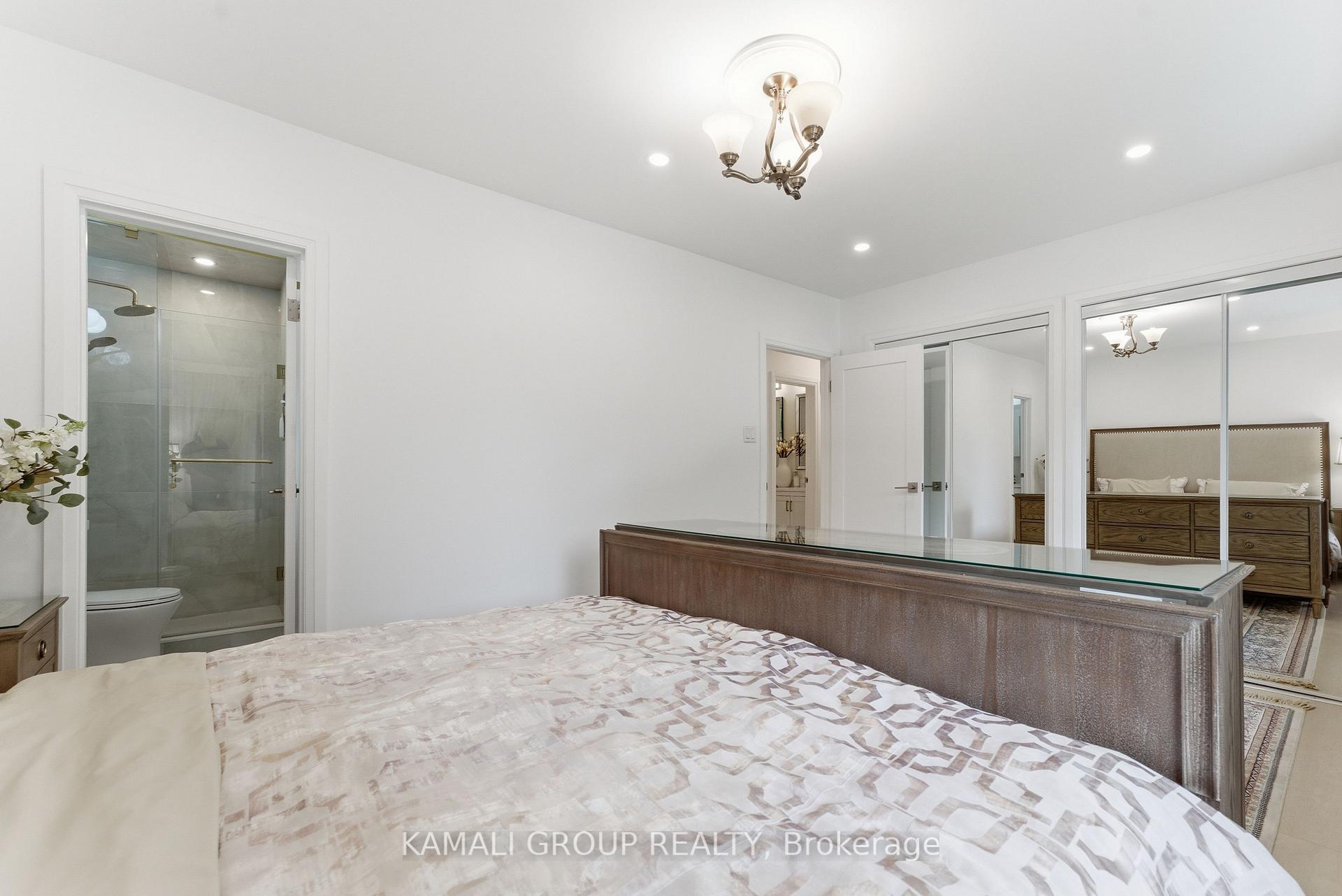 Photo 23 of 30 Blue Ridge Road, North York, Bayview Village — HOMEH