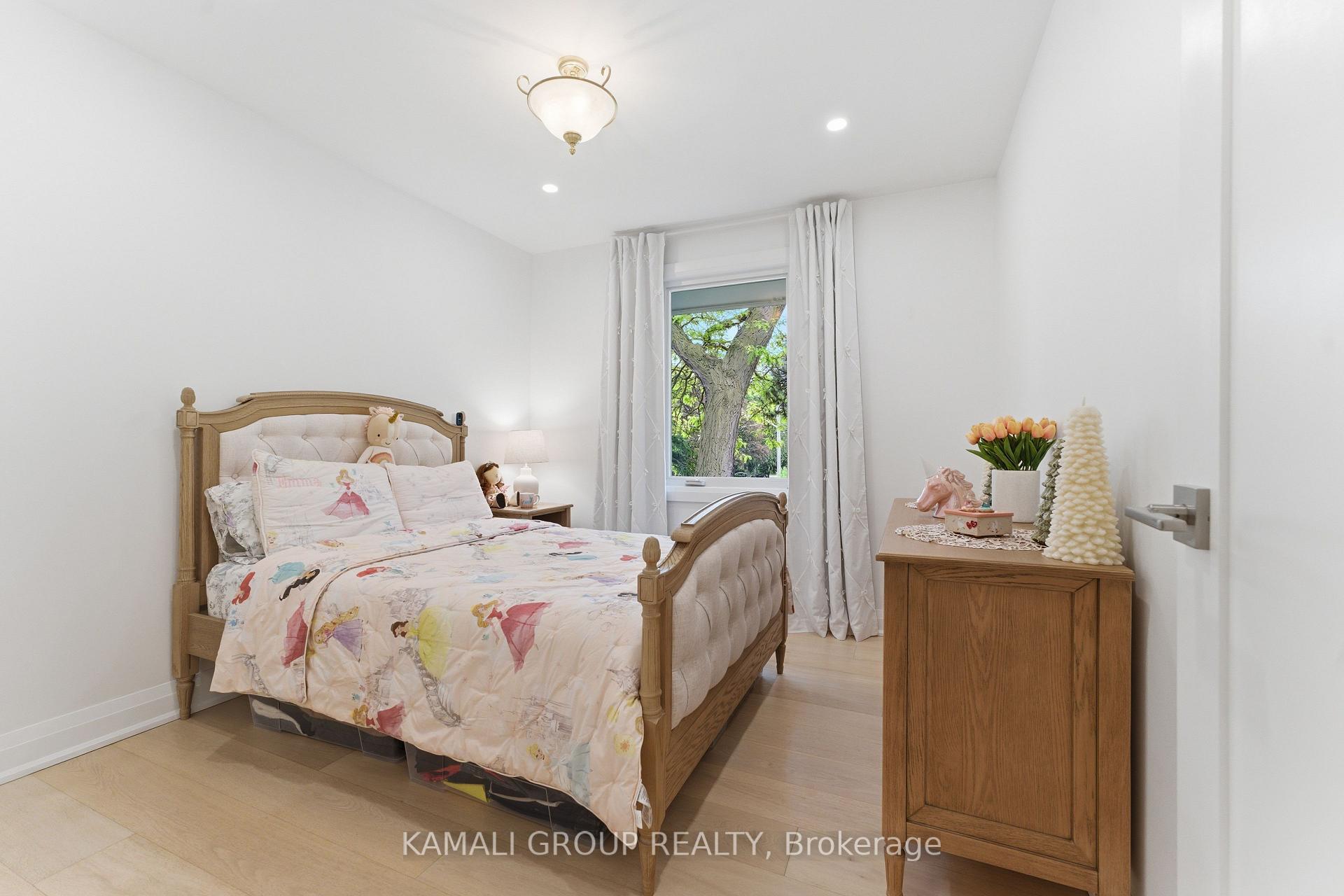 Photo 25 of 30 Blue Ridge Road, North York, Bayview Village — HOMEH