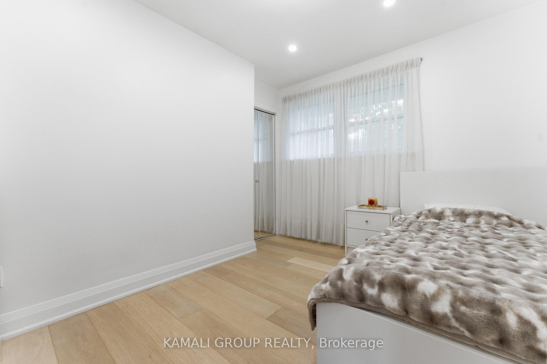 Photo 26 of 30 Blue Ridge Road, North York, Bayview Village — HOMEH