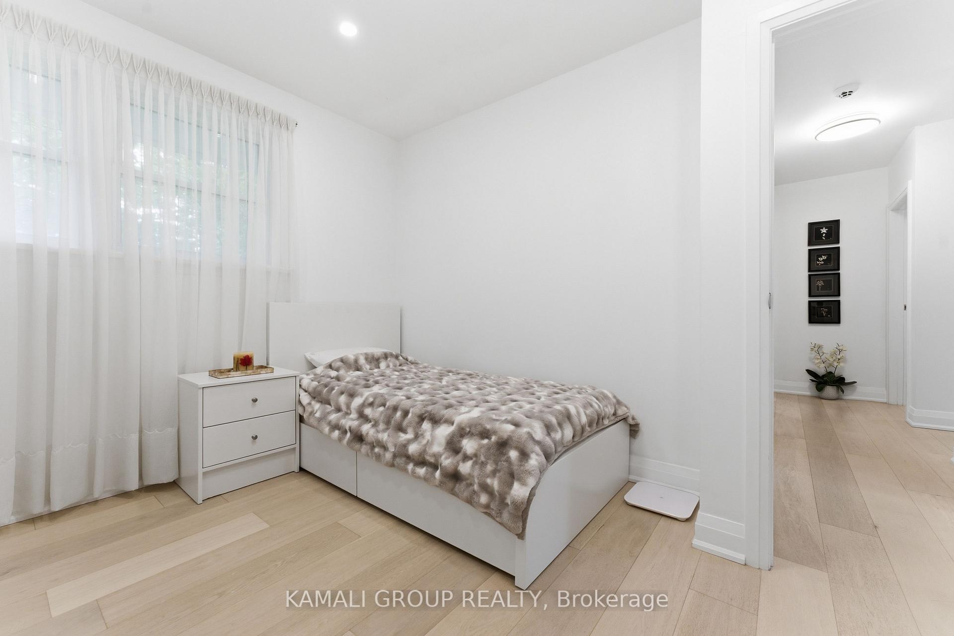 Photo 27 of 30 Blue Ridge Road, North York, Bayview Village — HOMEH