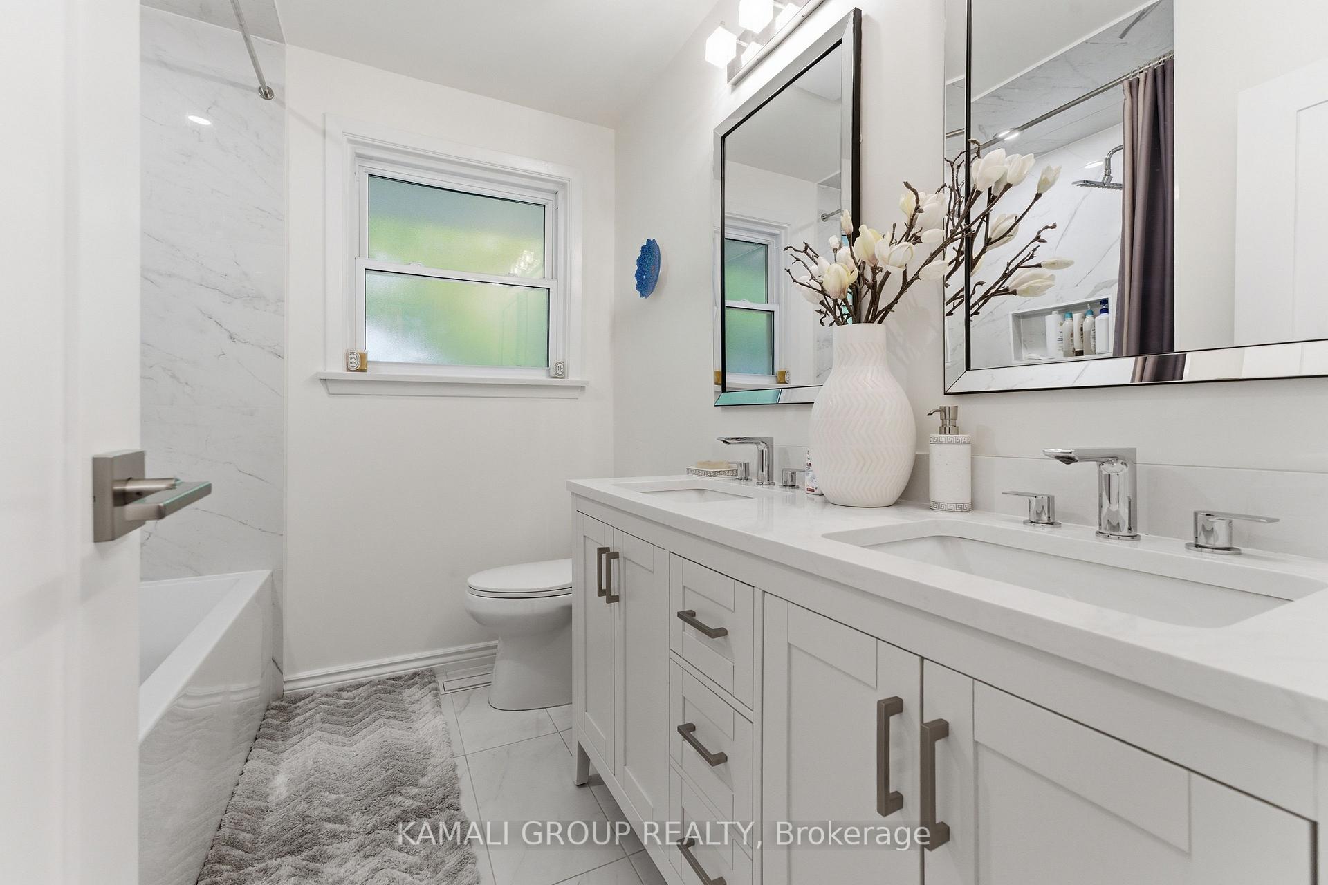 Photo 29 of 30 Blue Ridge Road, North York, Bayview Village — HOMEH