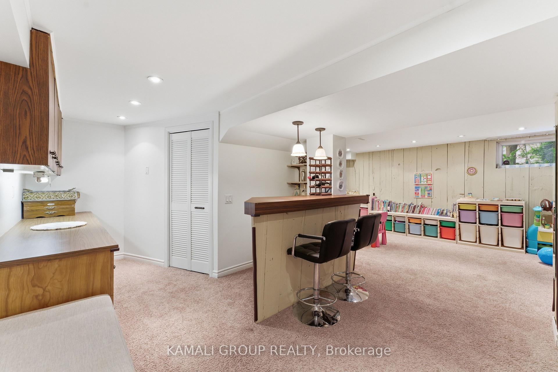 Photo 32 of 30 Blue Ridge Road, North York, Bayview Village — HOMEH