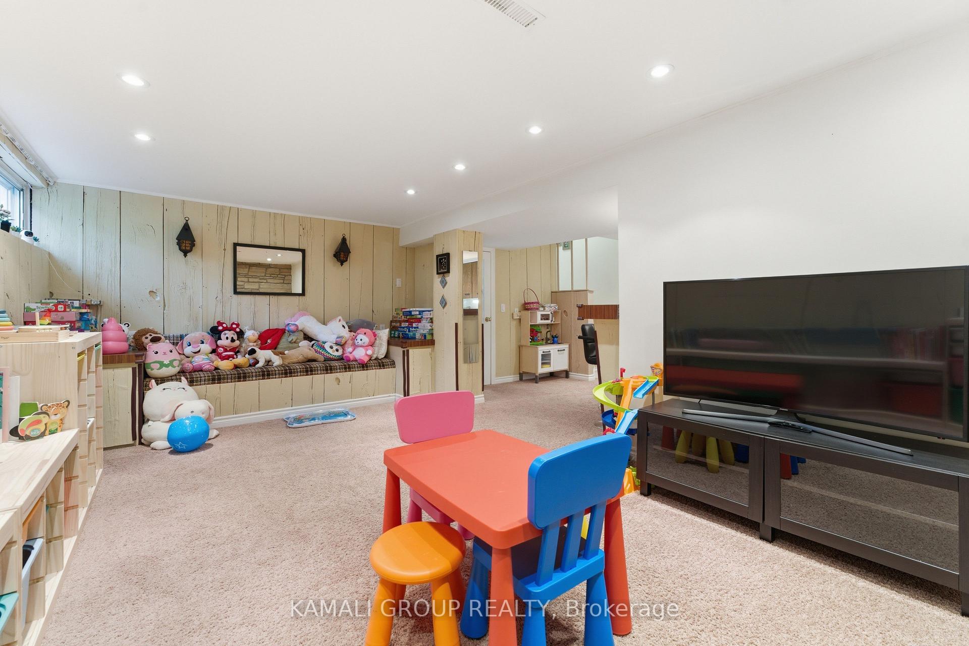 Photo 35 of 30 Blue Ridge Road, North York, Bayview Village — HOMEH
