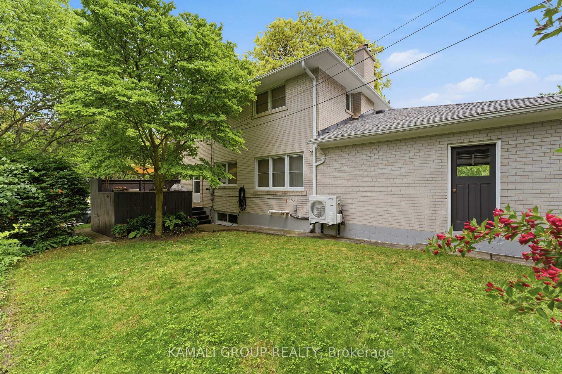 Photo 39 of 30 Blue Ridge Road, North York, Bayview Village — HOMEH