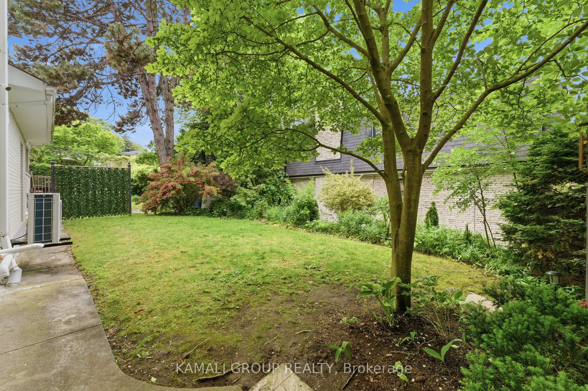 Photo 40 of 30 Blue Ridge Road, North York, Bayview Village — HOMEH