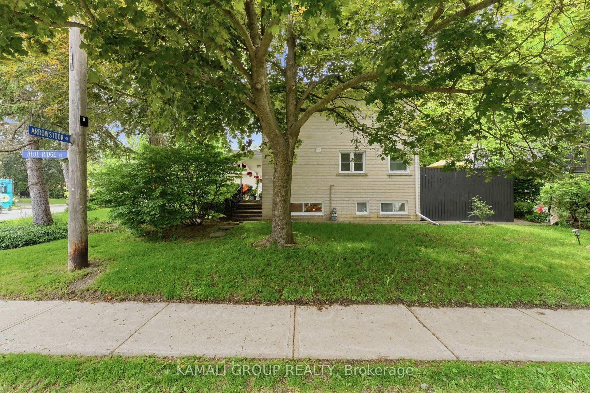 Photo 41 of 30 Blue Ridge Road, North York, Bayview Village — HOMEH