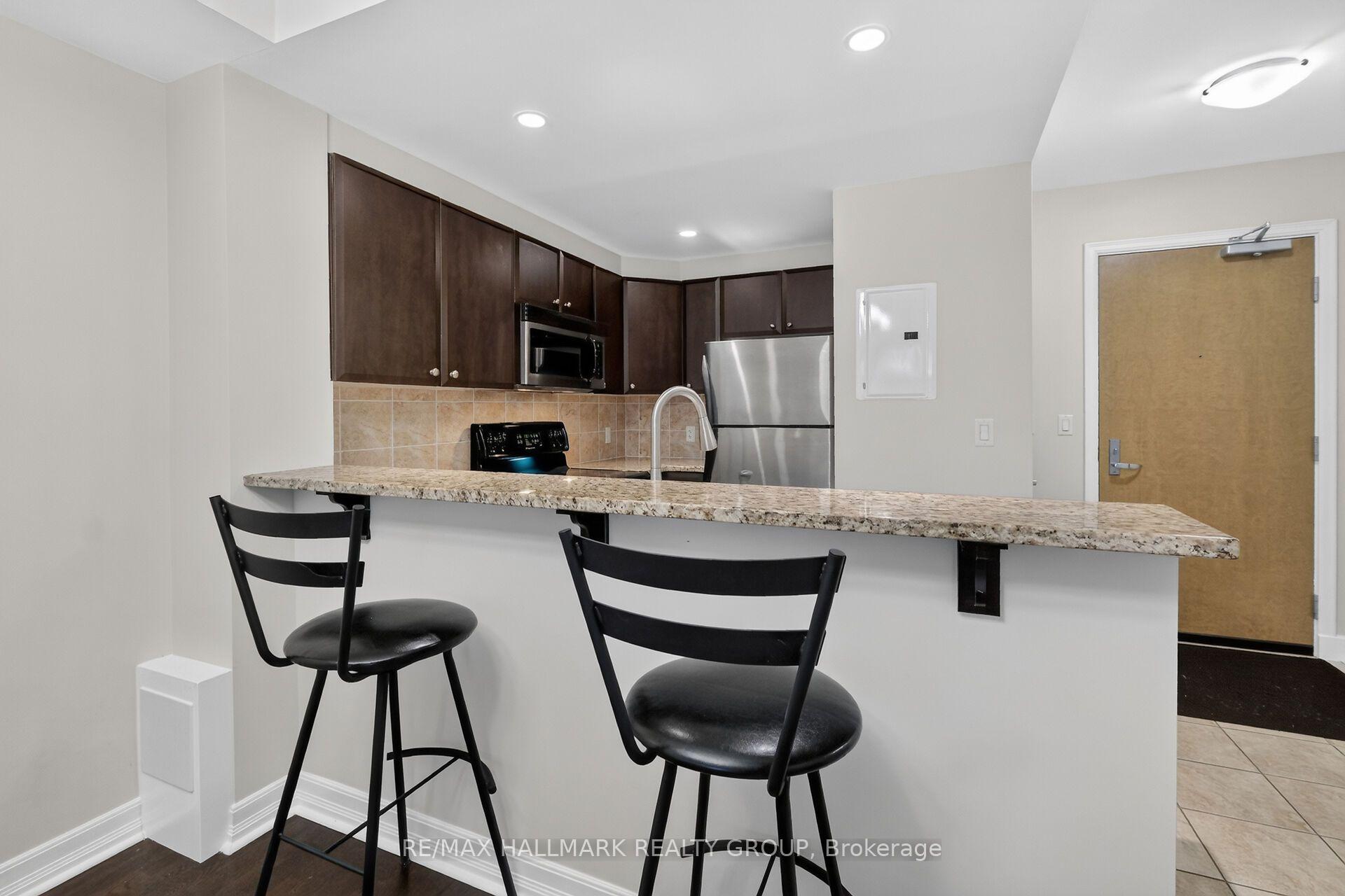 Photo 7 of Unit 208, 200 Besserer Street, Ottawa, Sandy Hill — HOMEH