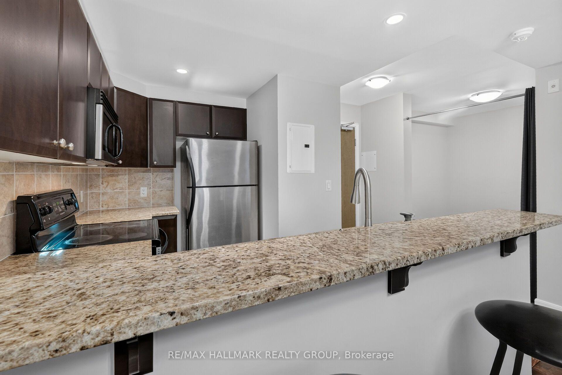Photo 10 of Unit 208, 200 Besserer Street, Ottawa, Sandy Hill — HOMEH