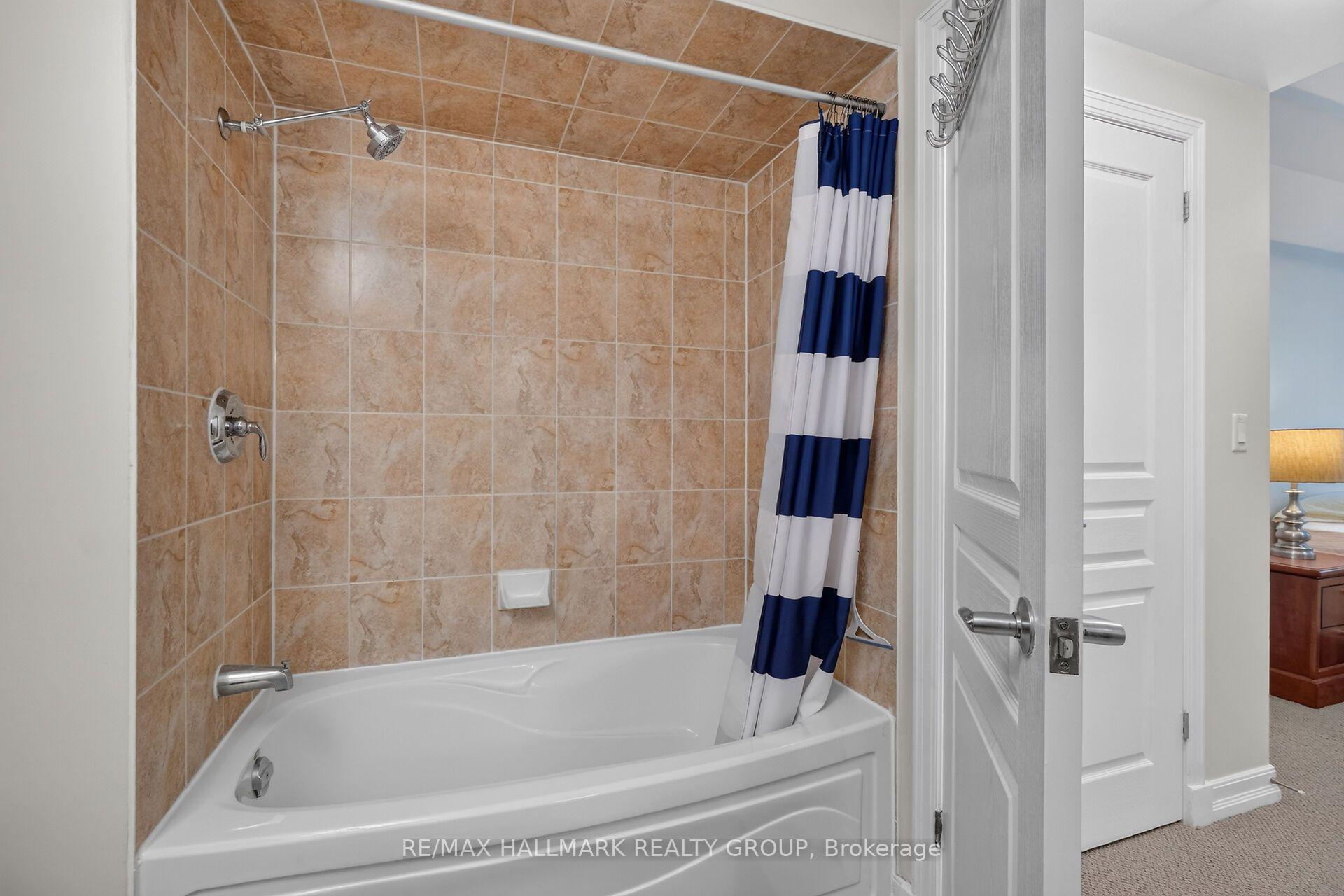 Photo 12 of Unit 208, 200 Besserer Street, Ottawa, Sandy Hill — HOMEH