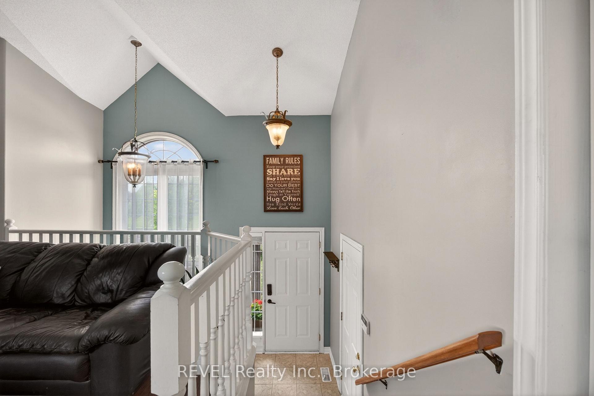 Photo 9 of 126 Westland Street, St. Catharines, Rykert/Vansickle — HOMEH