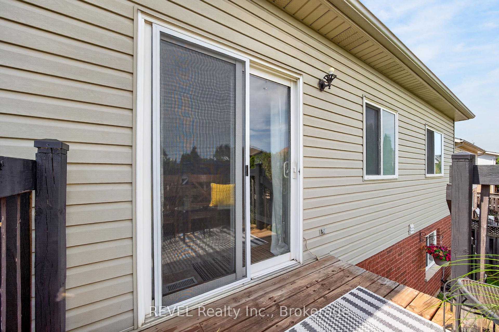 Photo 36 of 126 Westland Street, St. Catharines, Rykert/Vansickle — HOMEH
