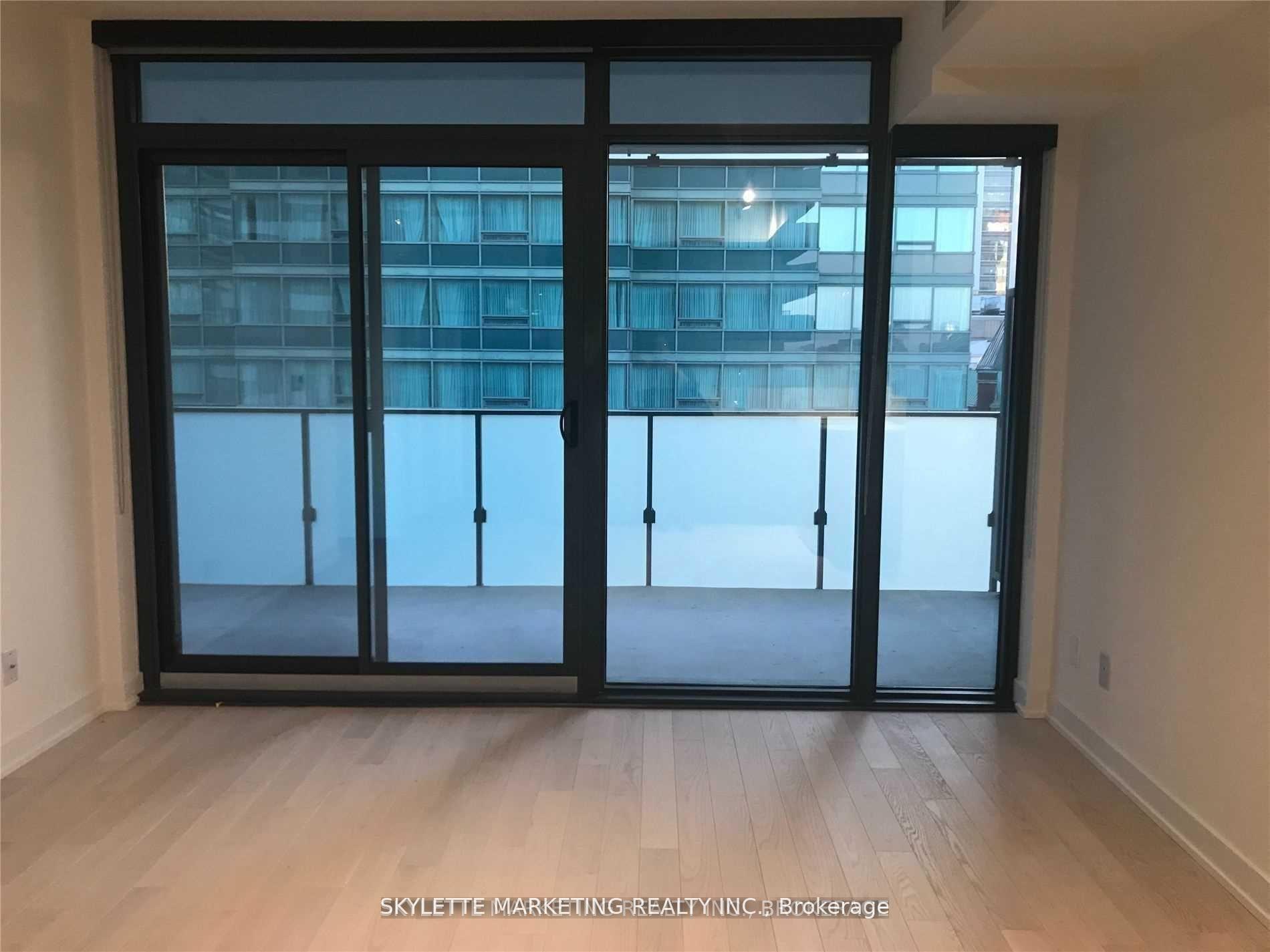 Photo 4 of Unit 1011, 25 Richmond Street E, Toronto, Church-Yonge Corridor — HOMEH