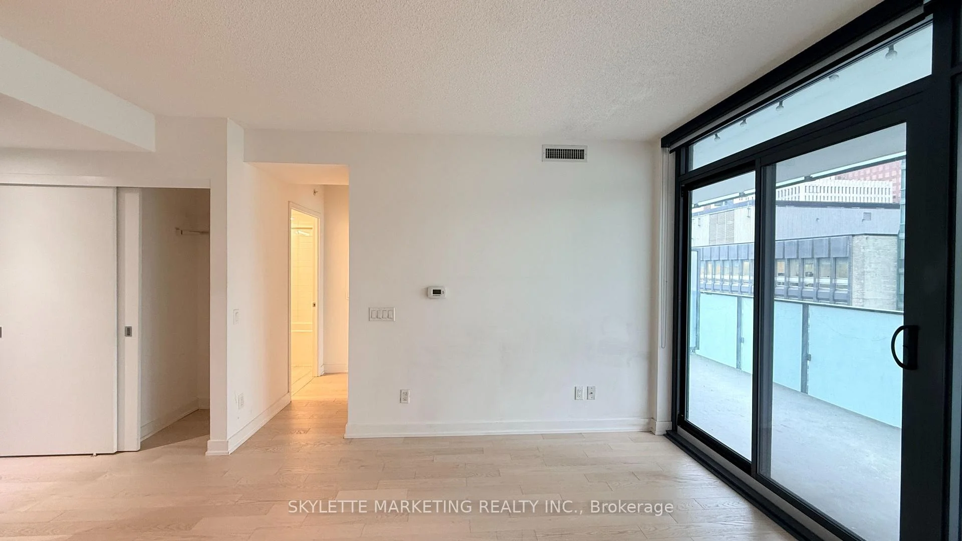Photo 19 of Unit 1011, 25 Richmond Street E, Toronto, Church-Yonge Corridor — HOMEH