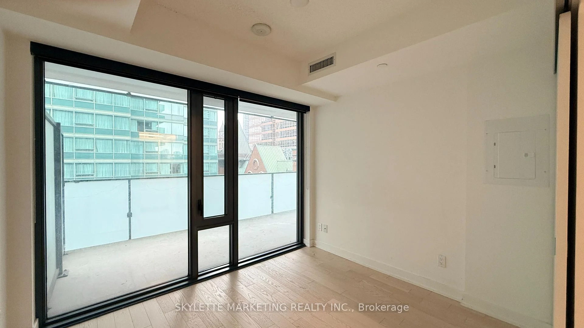 Photo 37 of Unit 1011, 25 Richmond Street E, Toronto, Church-Yonge Corridor — HOMEH
