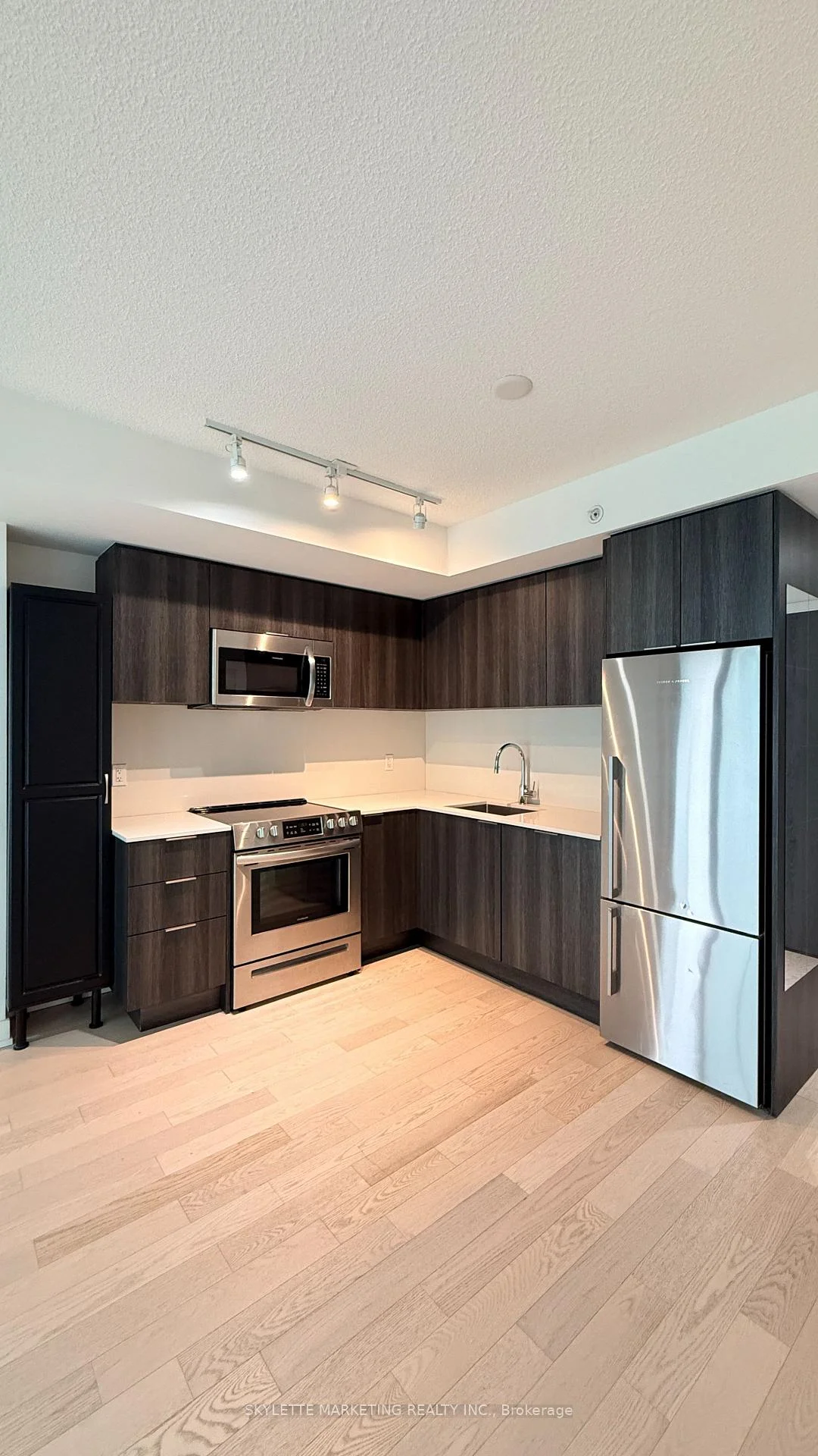 Photo 52 of Unit 1011, 25 Richmond Street E, Toronto, Church-Yonge Corridor — HOMEH