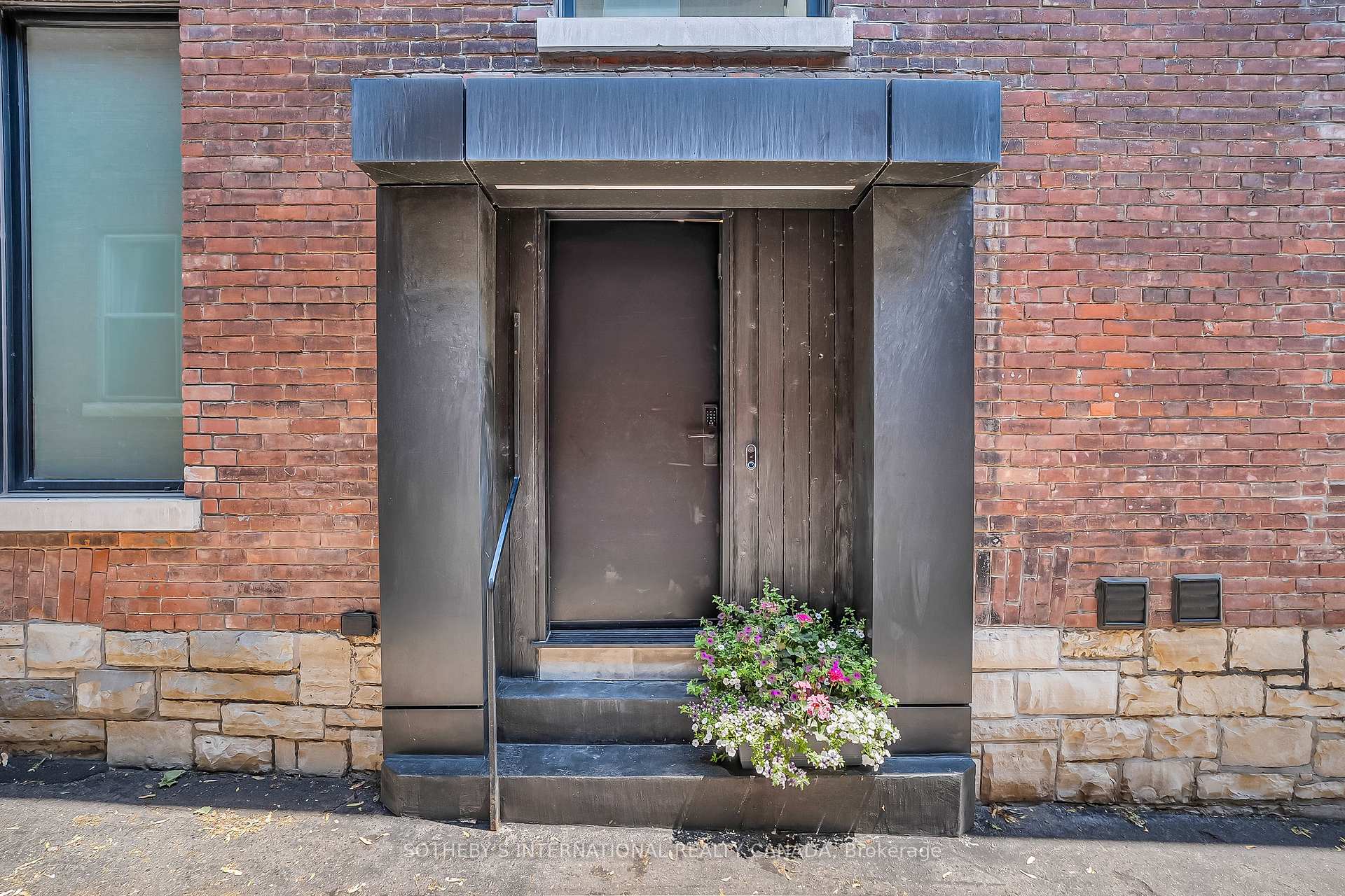 Photo 37 of 94 Walker Avenue, Toronto, Yonge-St. Clair — HOMEH