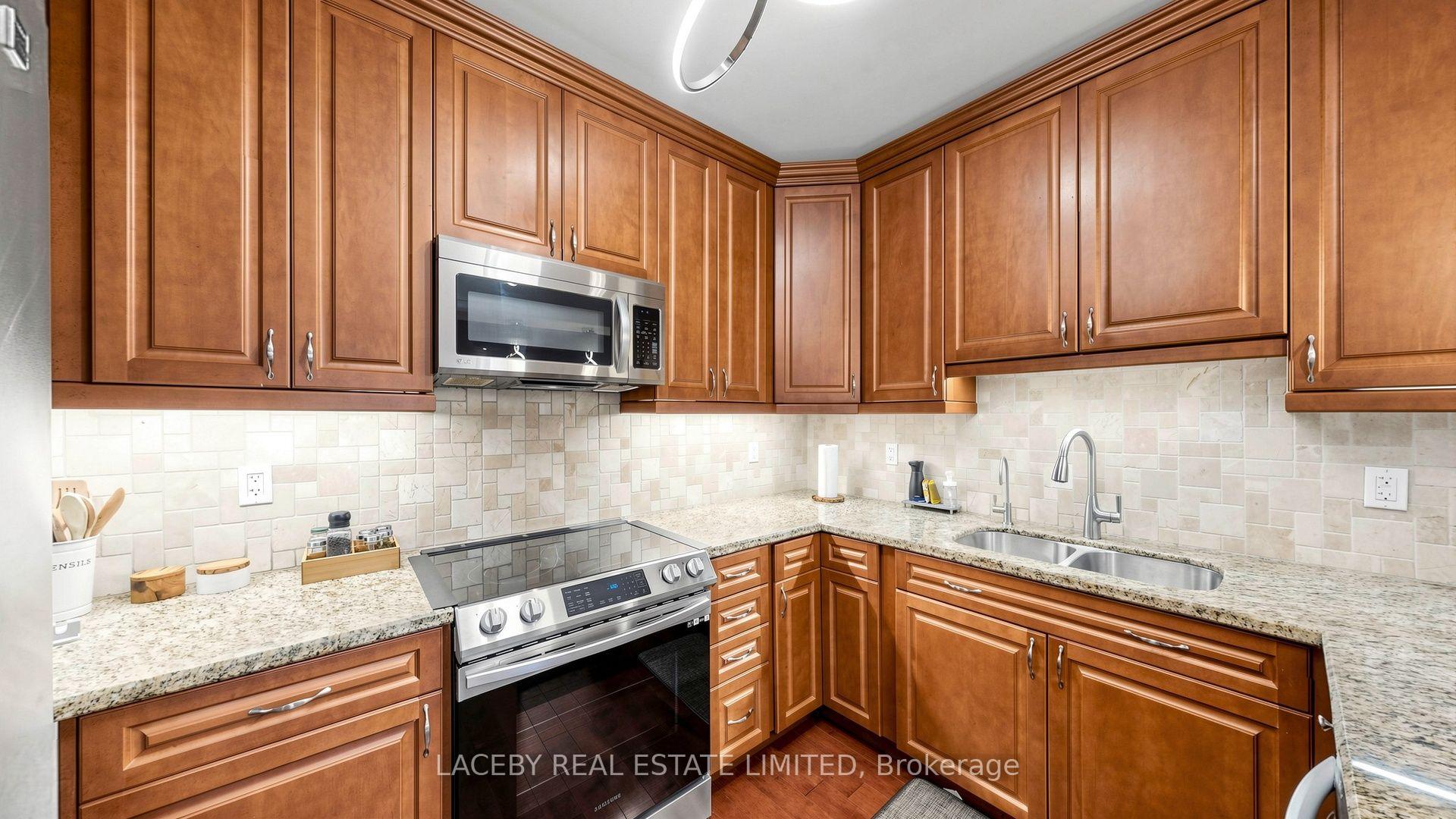 Photo 14 of Unit 319, 80 Burns Boulevard, King, King City — HOMEH