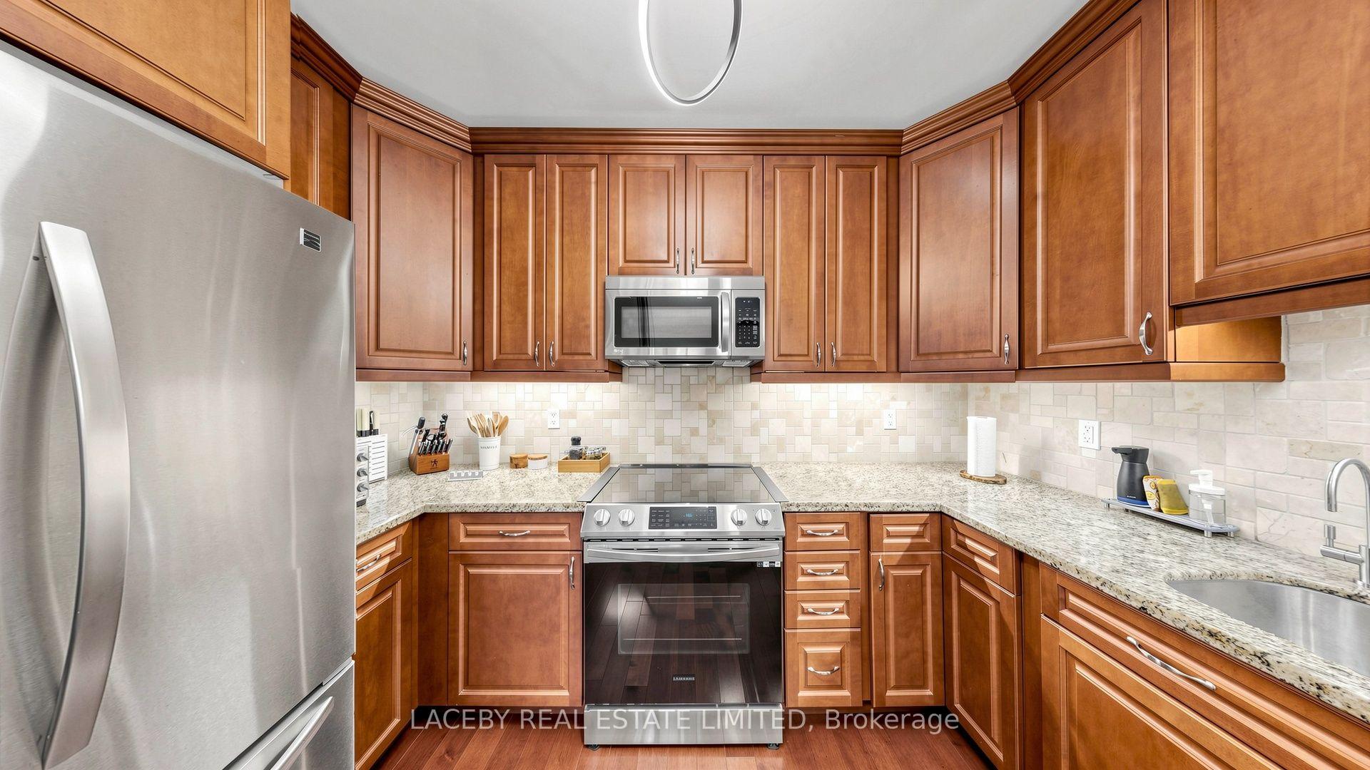 Photo 15 of Unit 319, 80 Burns Boulevard, King, King City — HOMEH