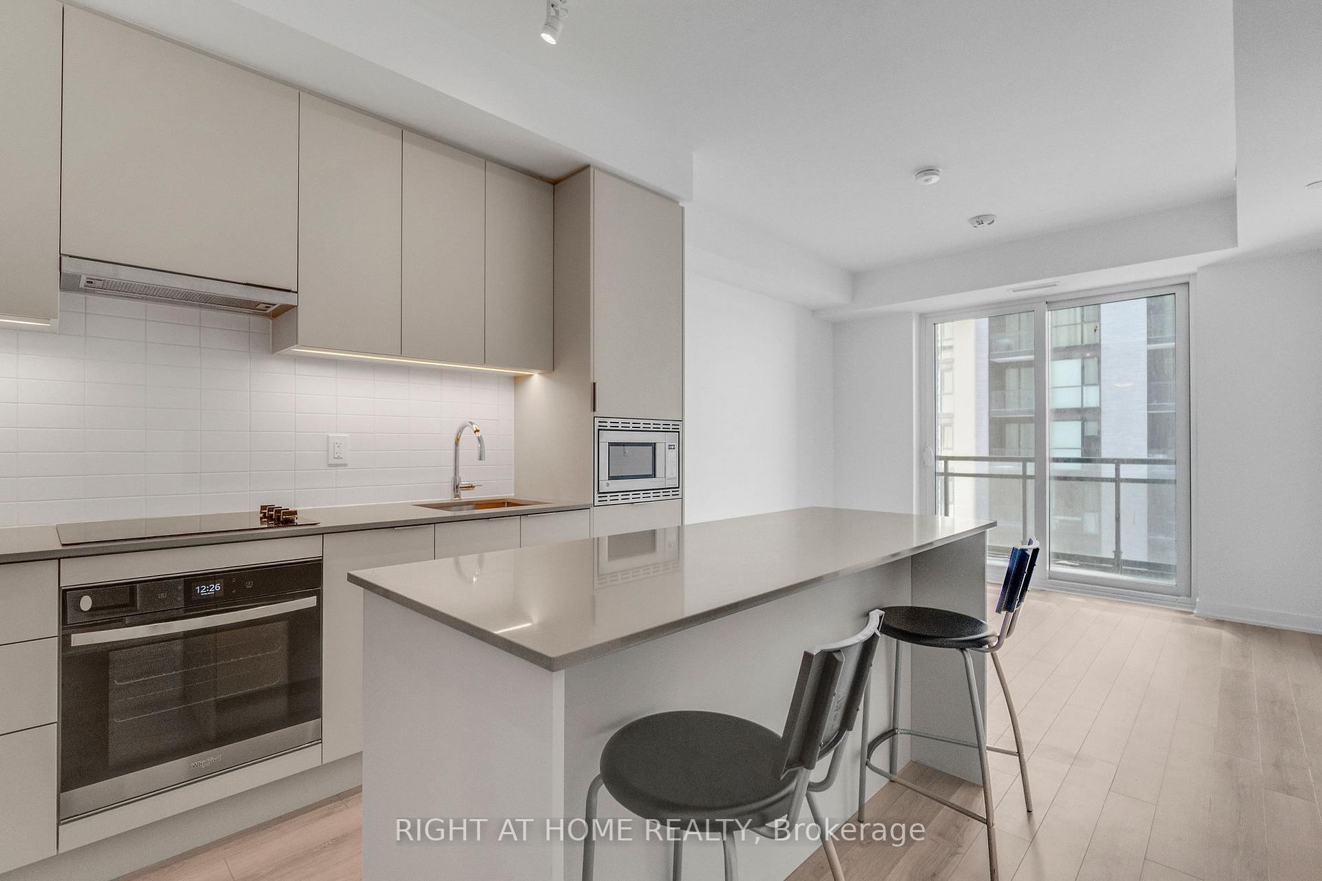Photo 1 of Unit 902, 3071 Trafalgar Road, Oakville, Joshua Meadows — HOMEH