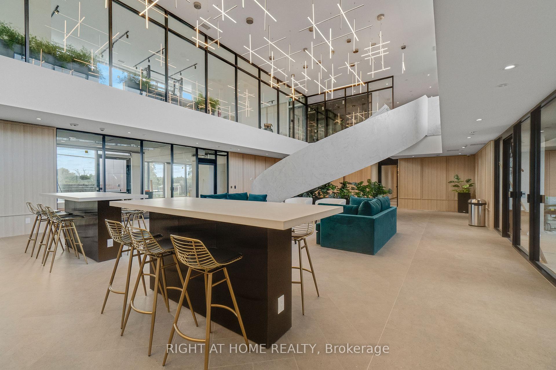 Photo 7 of Unit 902, 3071 Trafalgar Road, Oakville, Joshua Meadows — HOMEH
