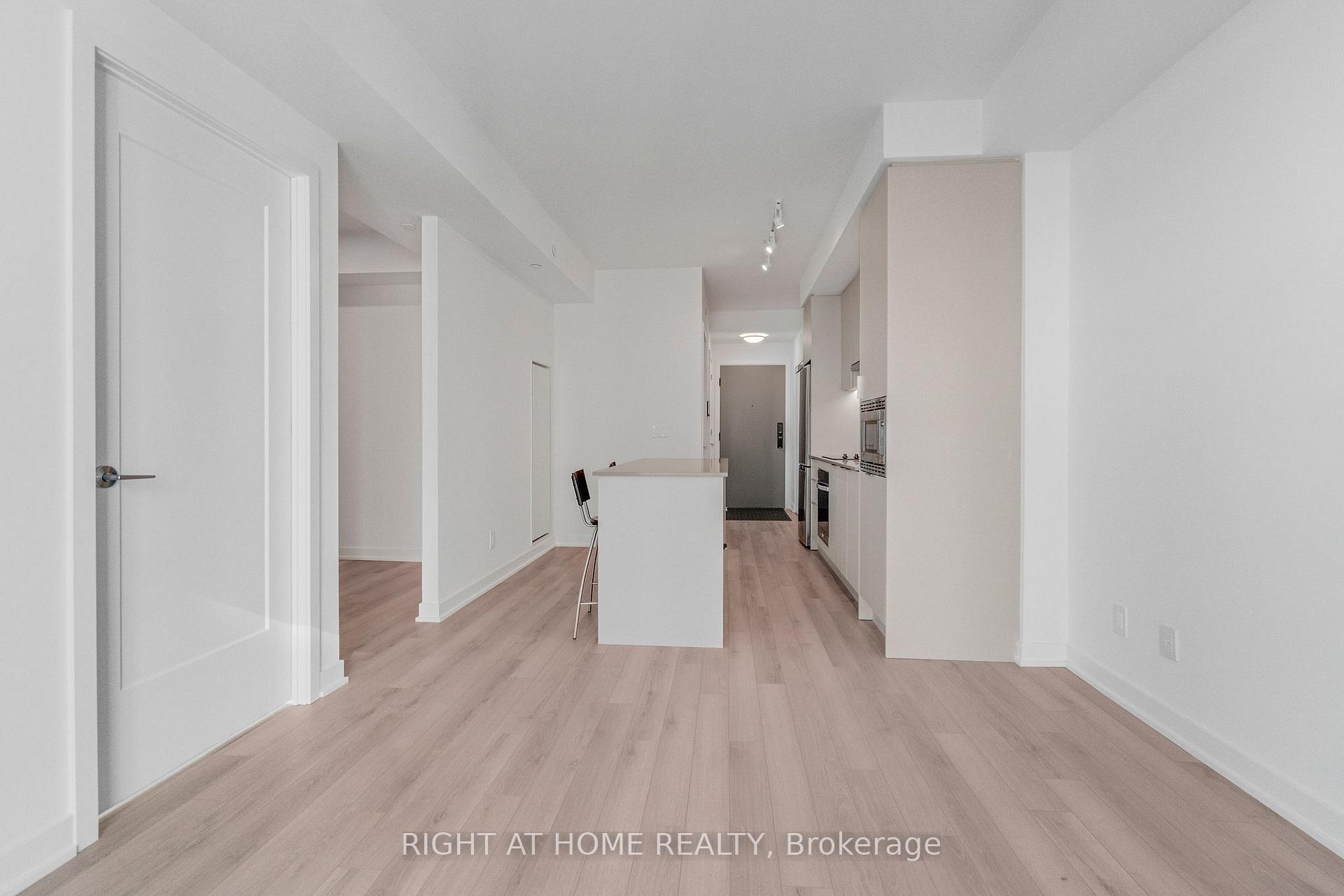Photo 13 of Unit 902, 3071 Trafalgar Road, Oakville, Joshua Meadows — HOMEH