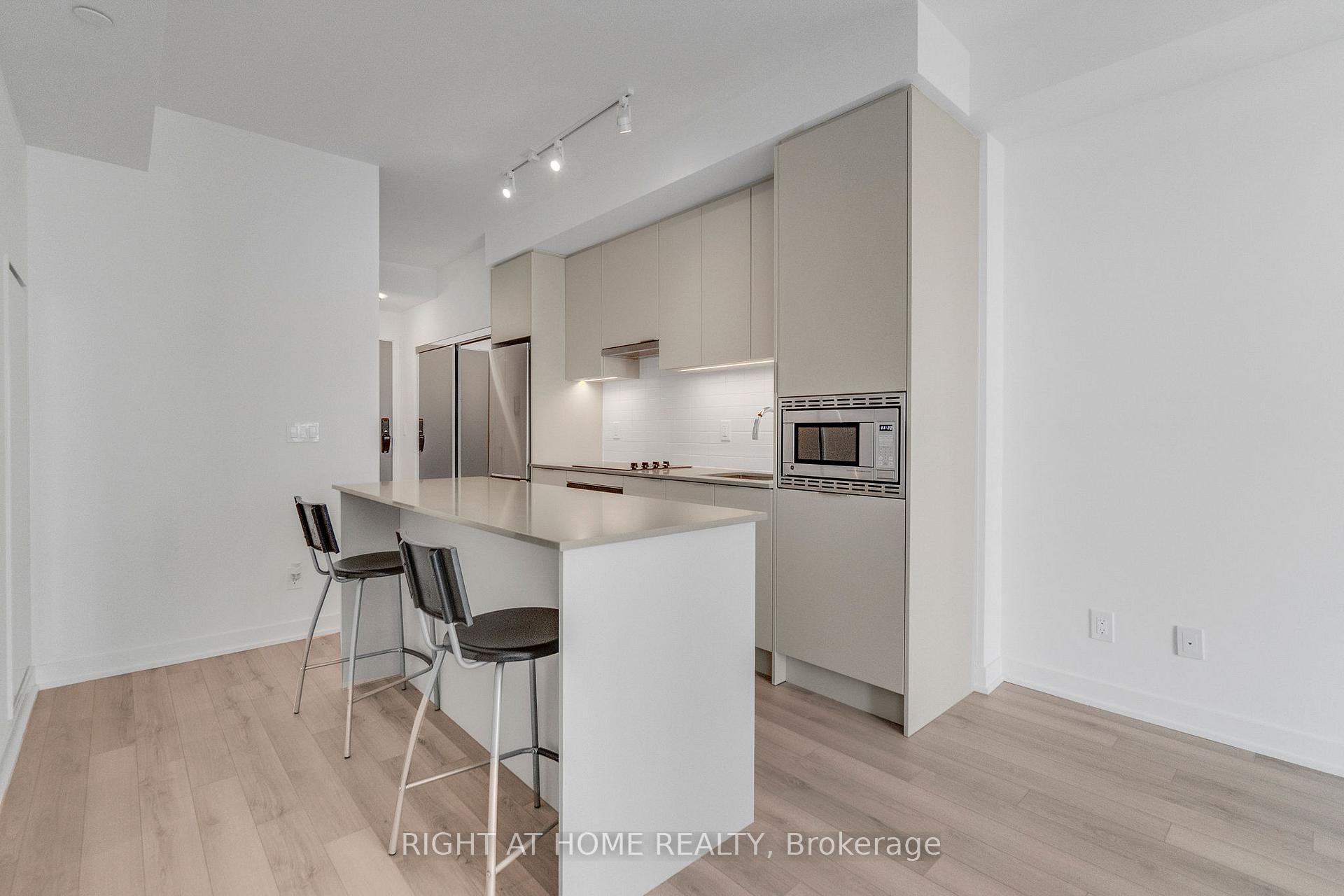 Photo 14 of Unit 902, 3071 Trafalgar Road, Oakville, Joshua Meadows — HOMEH