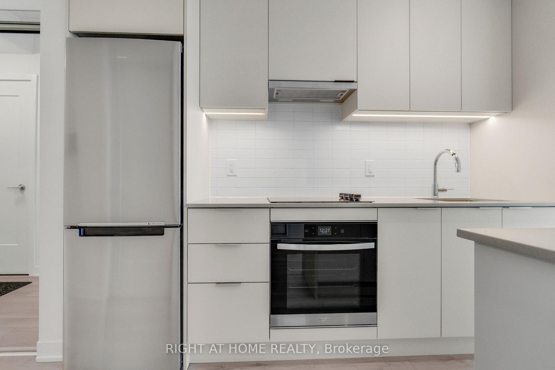 Photo 15 of Unit 902, 3071 Trafalgar Road, Oakville, Joshua Meadows — HOMEH