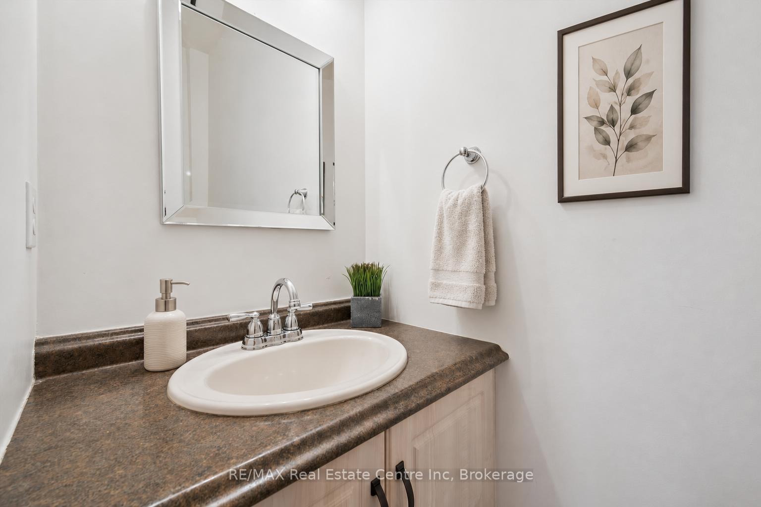 Photo 10 of 51 Spencer Crescent, Guelph, Pineridge/Westminster Woods — HOMEH