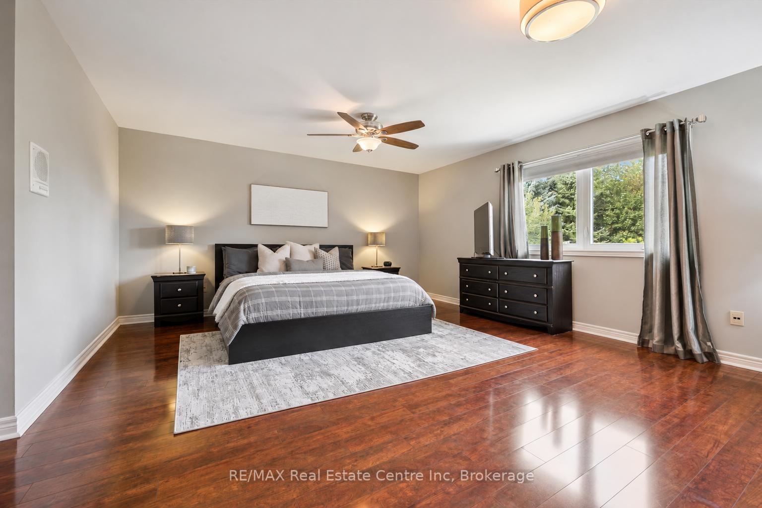 Photo 11 of 51 Spencer Crescent, Guelph, Pineridge/Westminster Woods — HOMEH