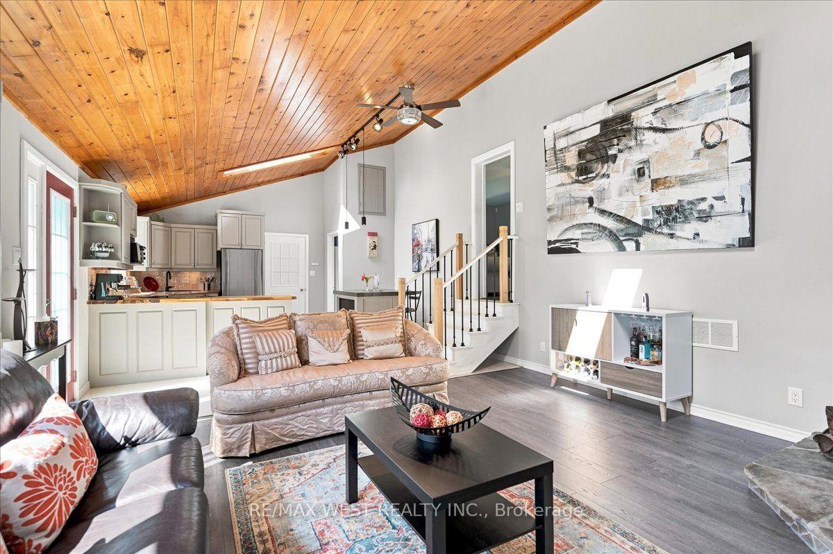 Photo 5 of 48 Jackman Road, Clarington, Bowmanville — HOMEH