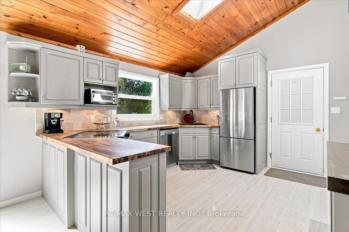 Photo 6 of 48 Jackman Road, Clarington, Bowmanville — HOMEH