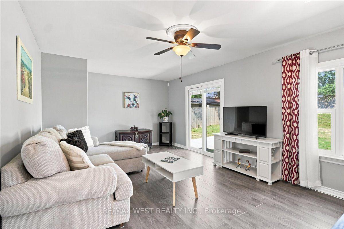 Photo 8 of 48 Jackman Road, Clarington, Bowmanville — HOMEH
