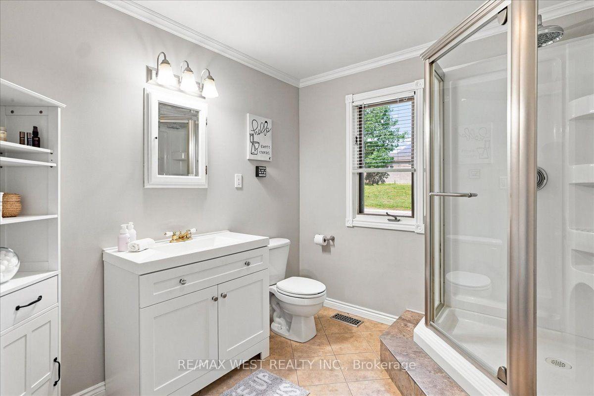 Photo 10 of 48 Jackman Road, Clarington, Bowmanville — HOMEH