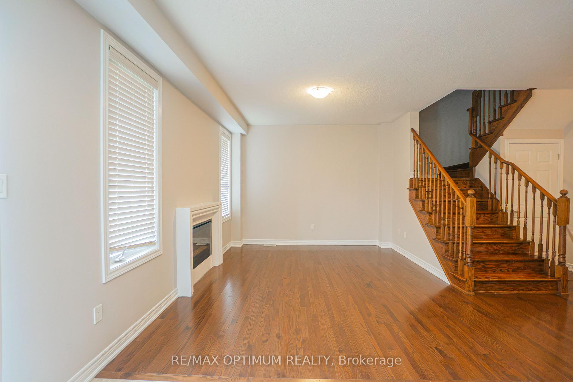 Photo 8 of 23 Merrickville Way, Brampton, Bram West — HOMEH