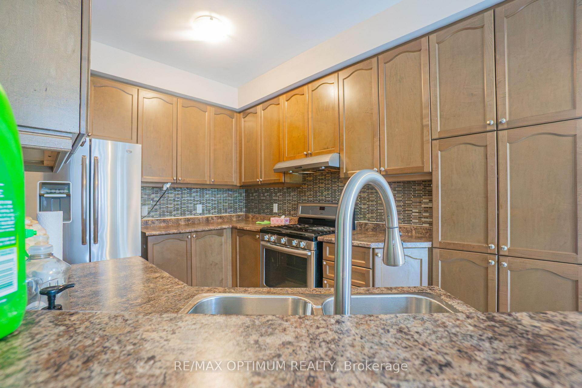 Photo 12 of 23 Merrickville Way, Brampton, Bram West — HOMEH