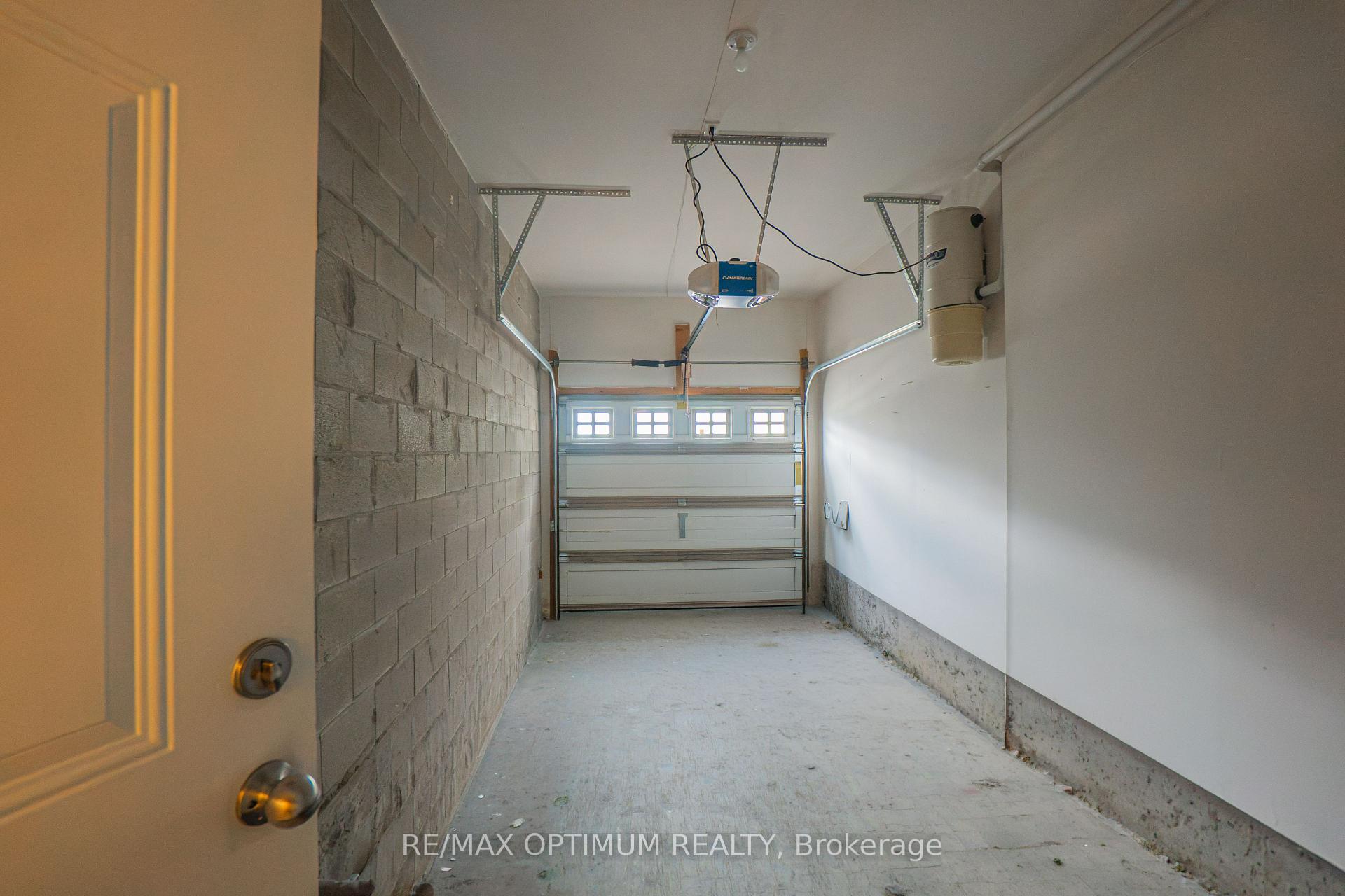 Photo 21 of 23 Merrickville Way, Brampton, Bram West — HOMEH