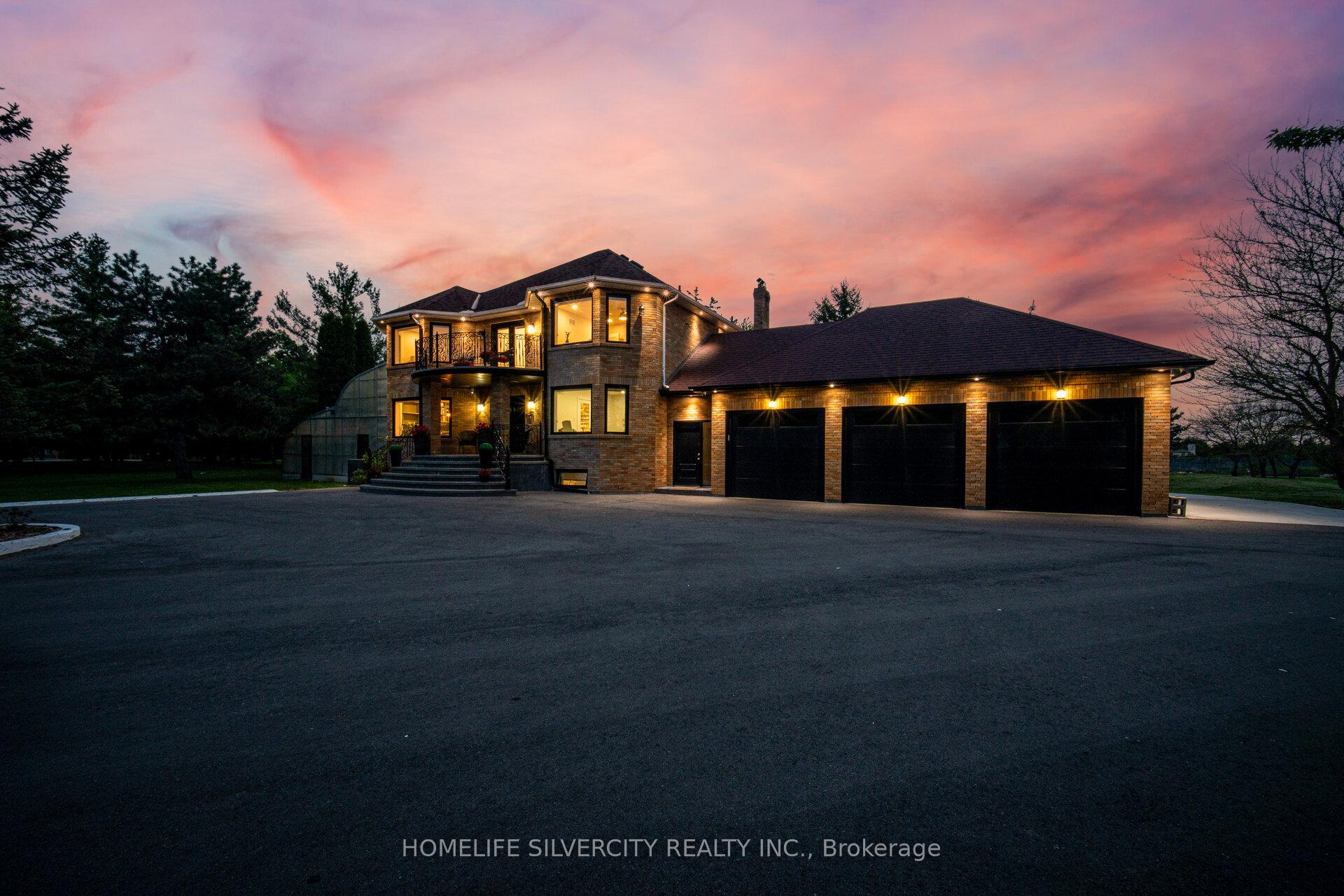 Photo of 15 Estateview Circle