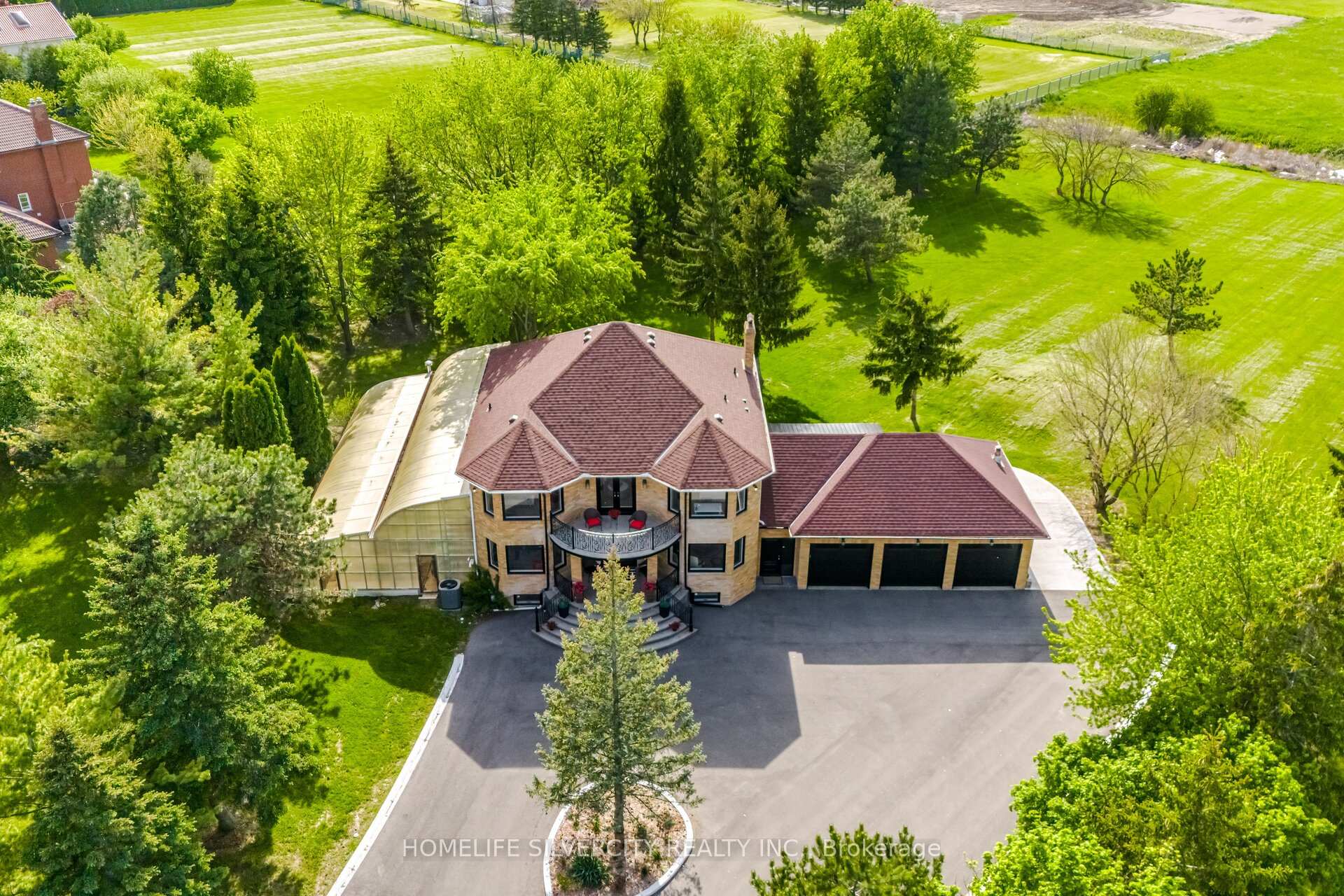 Photo 2 of 15 Estateview Circle, Brampton, Toronto Gore Rural Estate — HOMEH