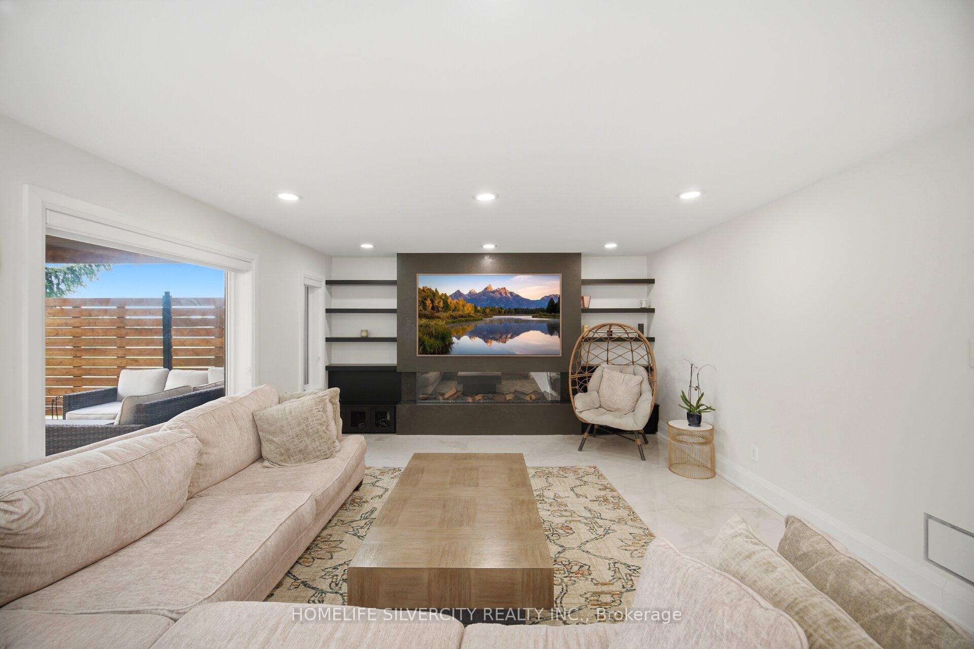 Photo 16 of 15 Estateview Circle, Brampton, Toronto Gore Rural Estate — HOMEH