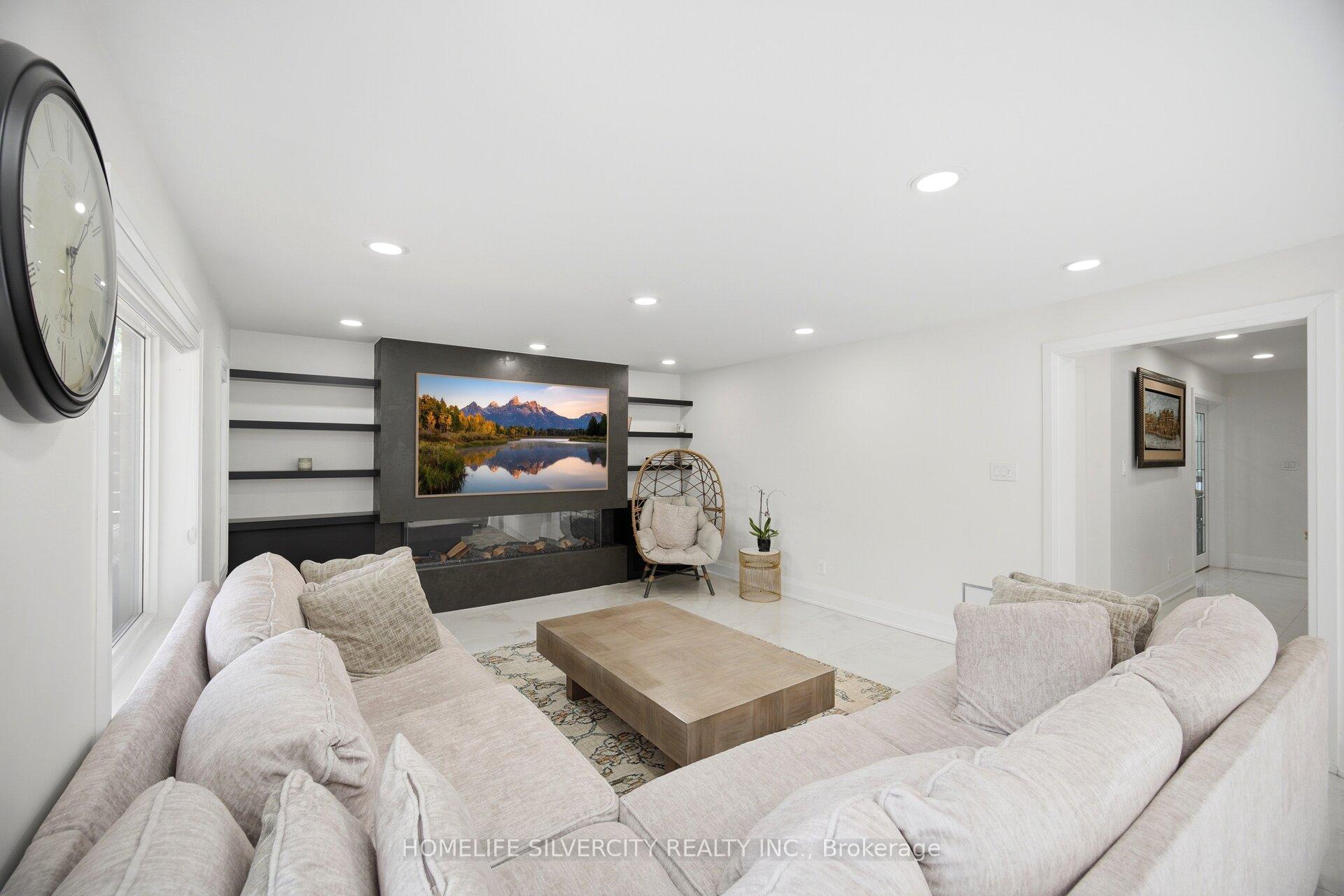 Photo 17 of 15 Estateview Circle, Brampton, Toronto Gore Rural Estate — HOMEH