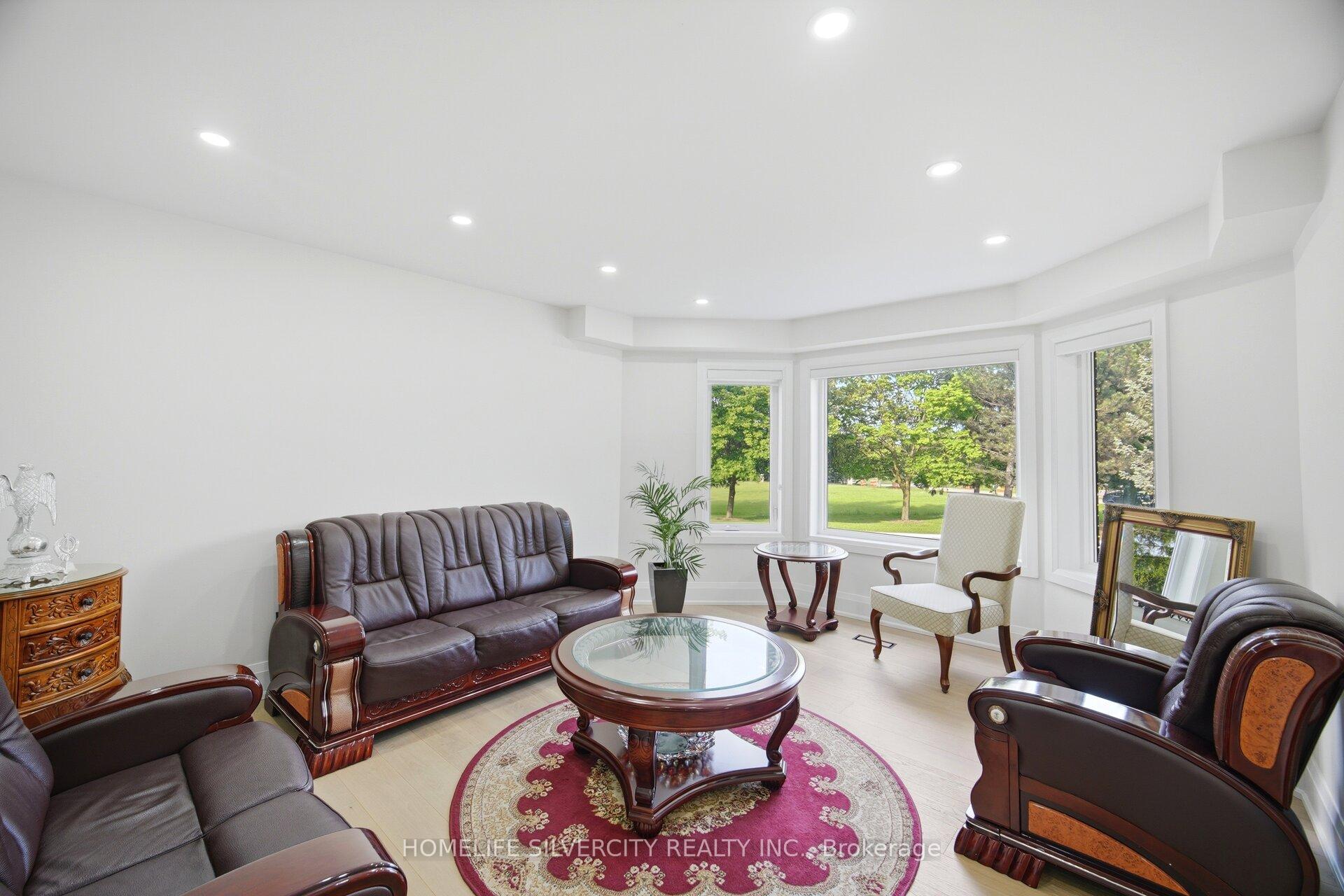 Photo 19 of 15 Estateview Circle, Brampton, Toronto Gore Rural Estate — HOMEH
