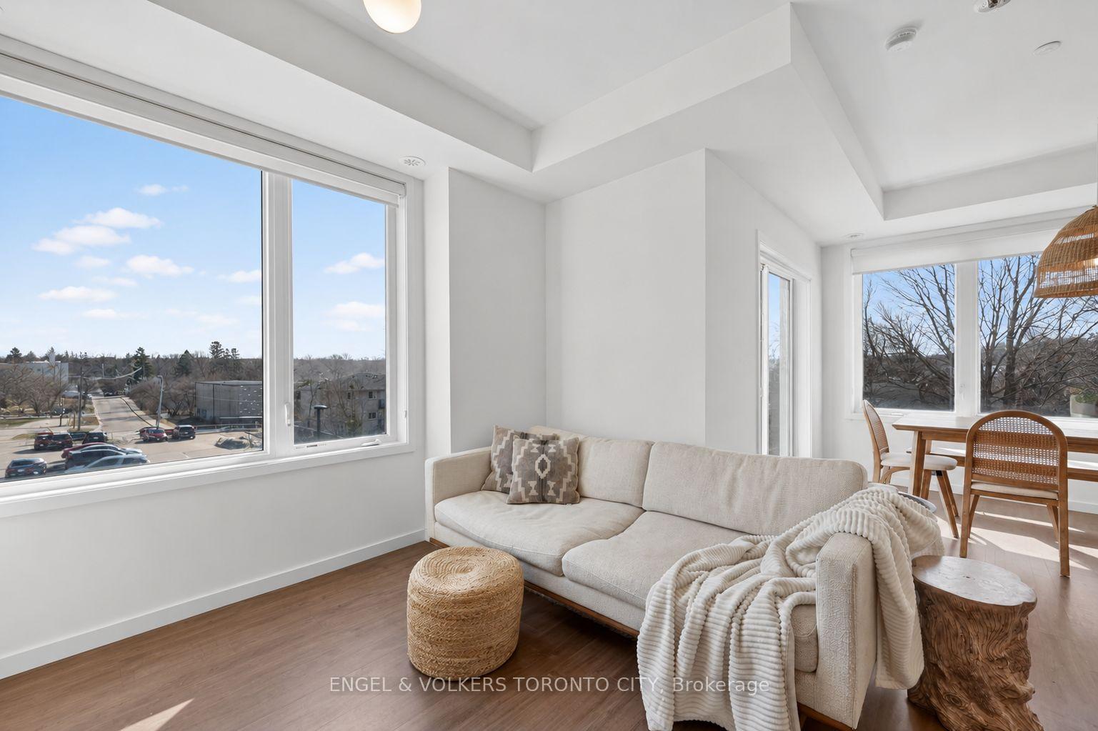 Photo 4 of Unit 42, 300 Alex Gardner Circle, Aurora, Aurora Heights — HOMEH