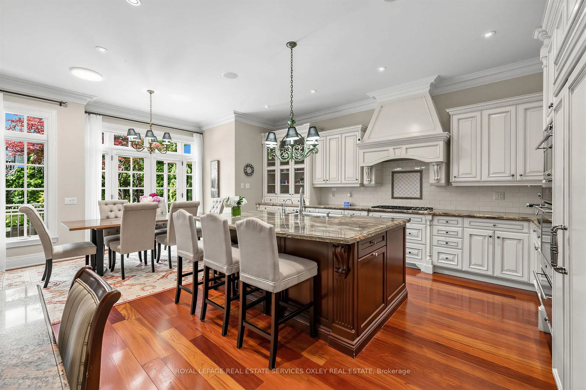 Photo 9 of 155 South Drive, Toronto, Rosedale-Moore Park — HOMEH