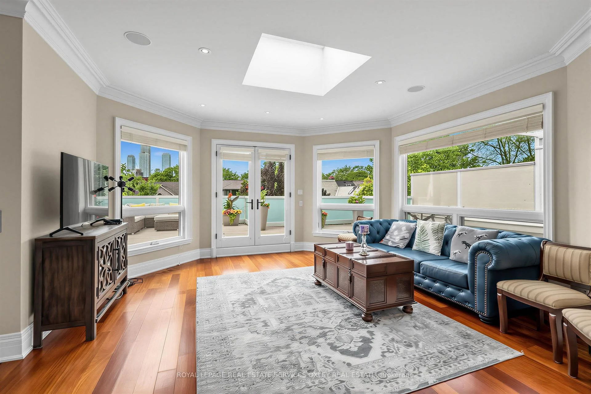 Photo 23 of 155 South Drive, Toronto, Rosedale-Moore Park — HOMEH