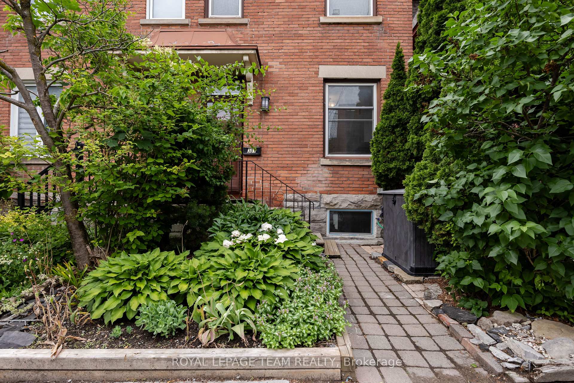 Photo 3 of 301 Somerset Street E, Ottawa, Sandy Hill — HOMEH