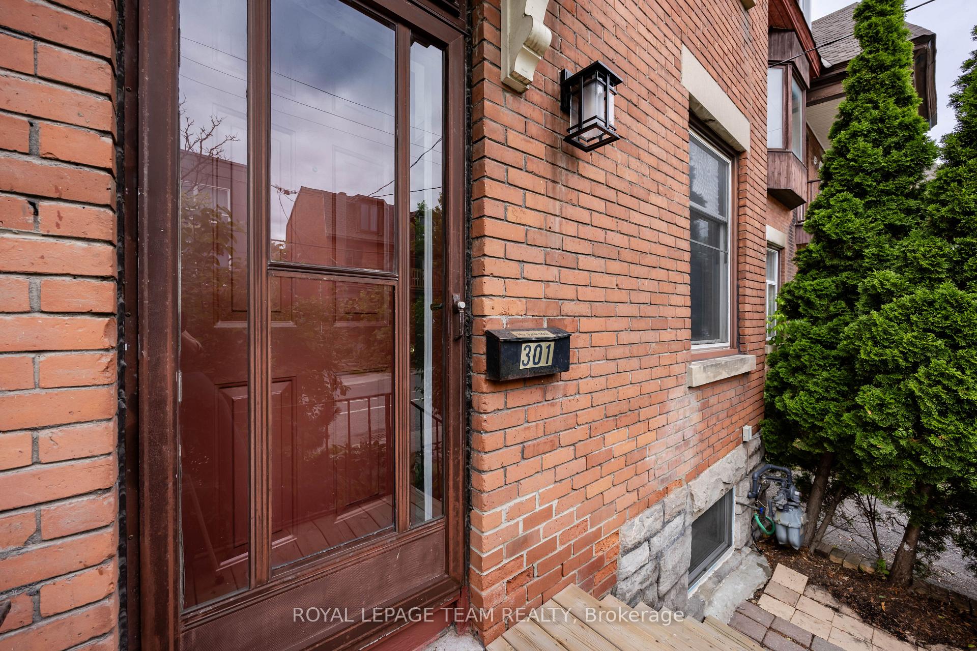 Photo 5 of 301 Somerset Street E, Ottawa, Sandy Hill — HOMEH