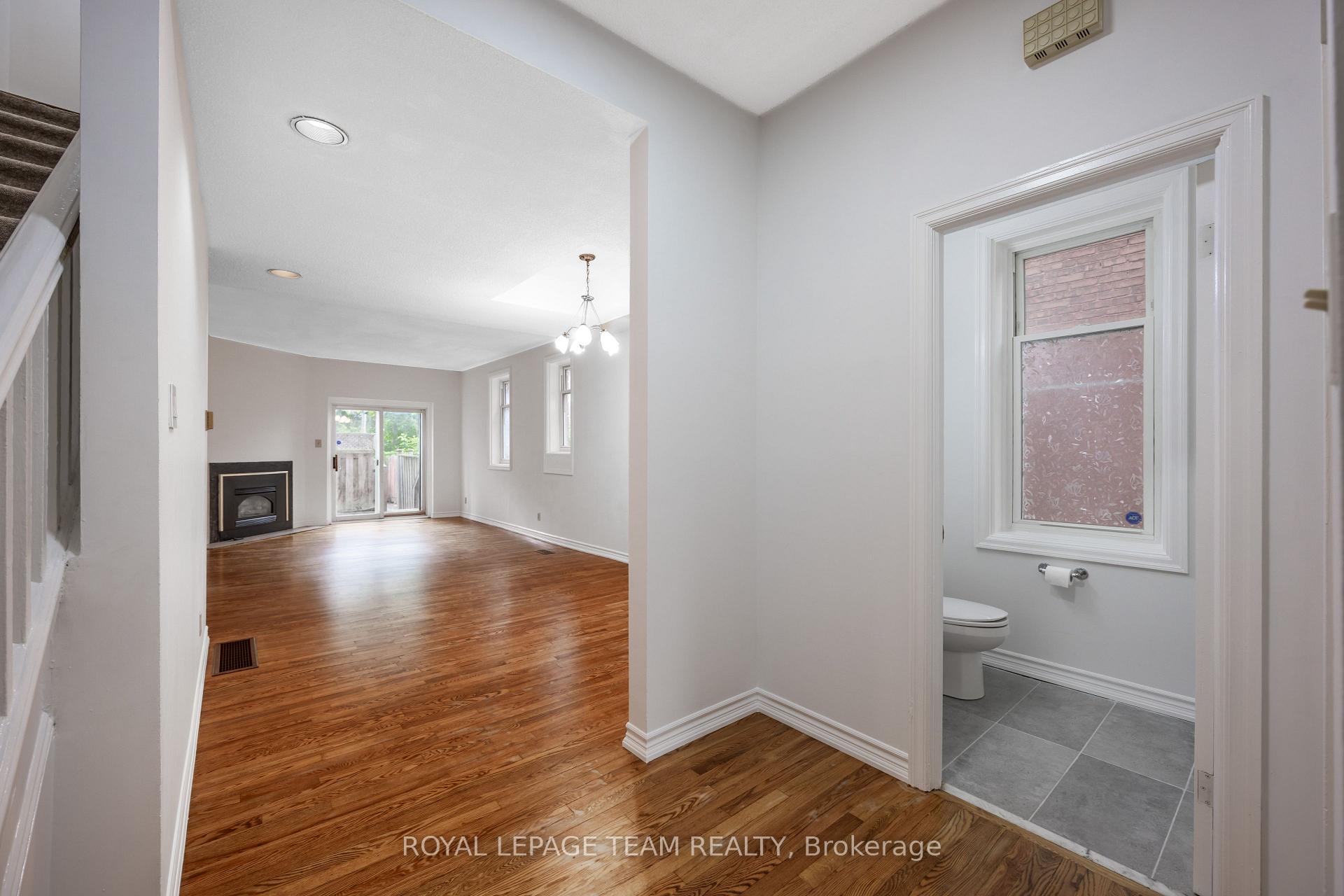 Photo 8 of 301 Somerset Street E, Ottawa, Sandy Hill — HOMEH