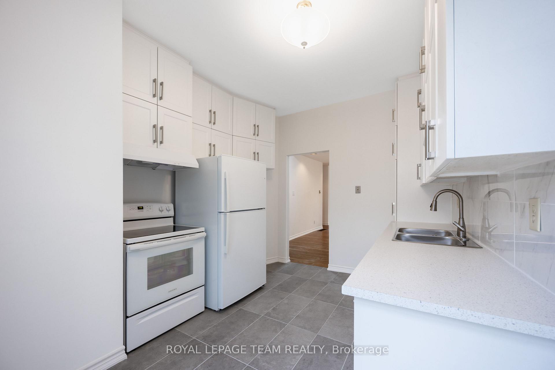 Photo 12 of 301 Somerset Street E, Ottawa, Sandy Hill — HOMEH